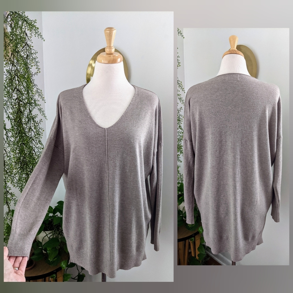 Dreamers | Gray-tan V-neck Sweater | S/M
